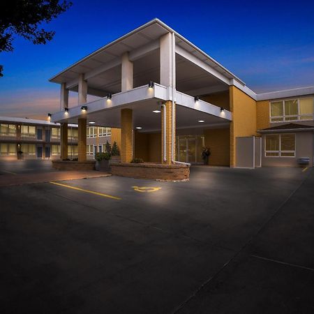 Best Western Lee'S Motor Inn Chamberlain Bagian luar foto