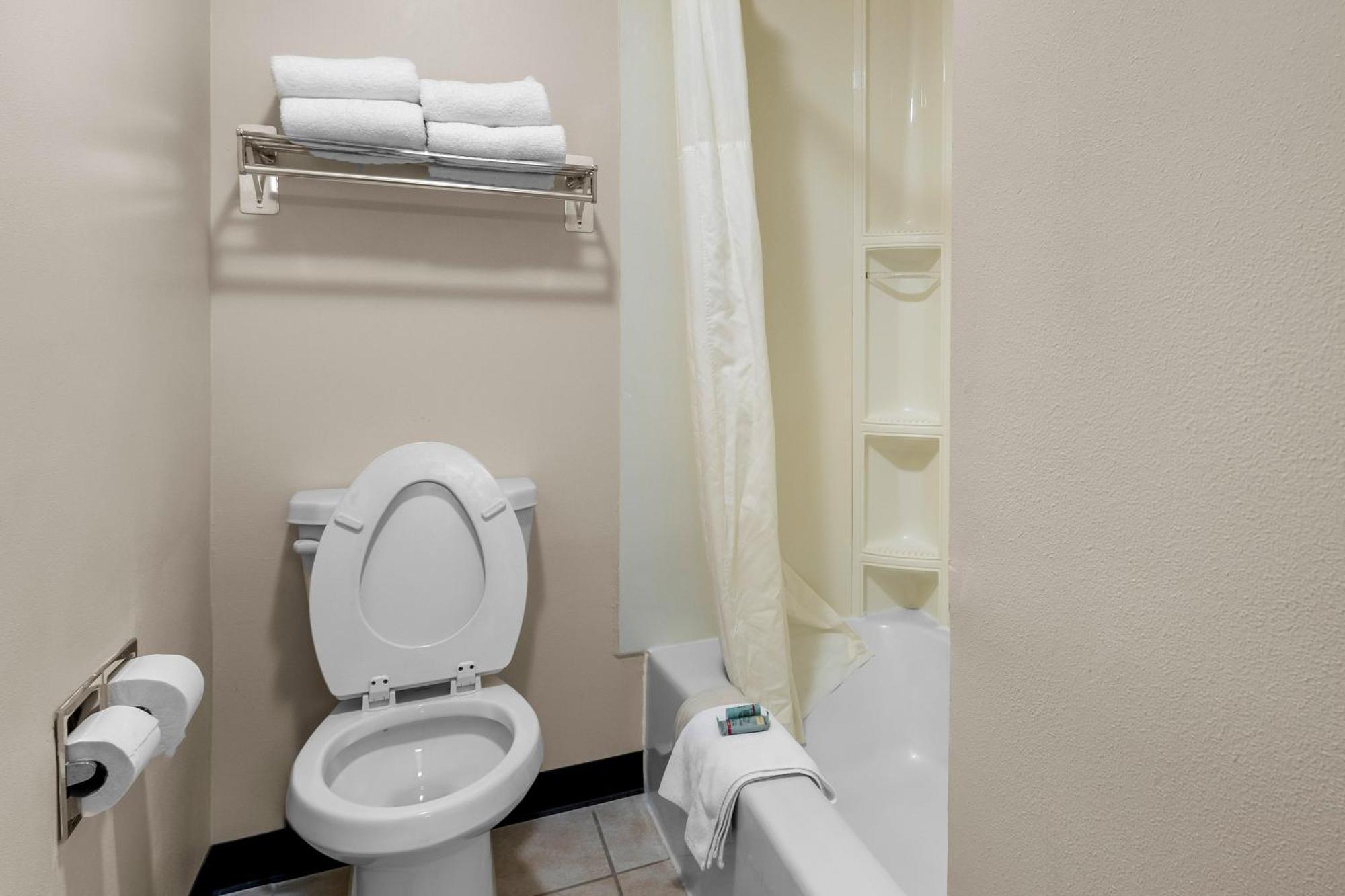Best Western Lee'S Motor Inn Chamberlain Bagian luar foto