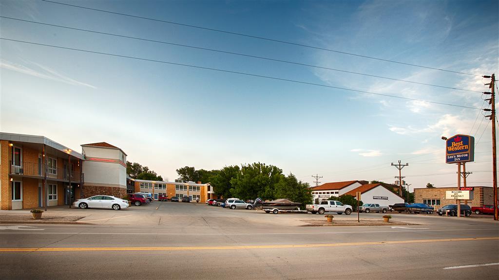 Best Western Lee'S Motor Inn Chamberlain Bagian luar foto